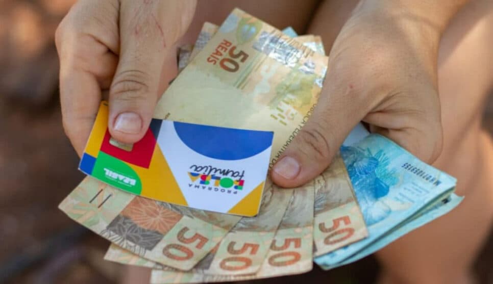 Quem recebe o Bolsa Família hoje (19/08)? Veja o calendário do pagamento que chega com extra em agosto