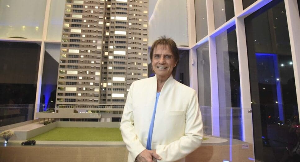 O rei apresentado o projeto do Horizonte Parque Flamboyant, em Goiânia (Foto: Reprodução/ Cristiano Borges) O rei apresentado o projeto do Horizonte Parque Flamboyant, em Goiânia (Foto: Reprodução/ Cristiano Borges)