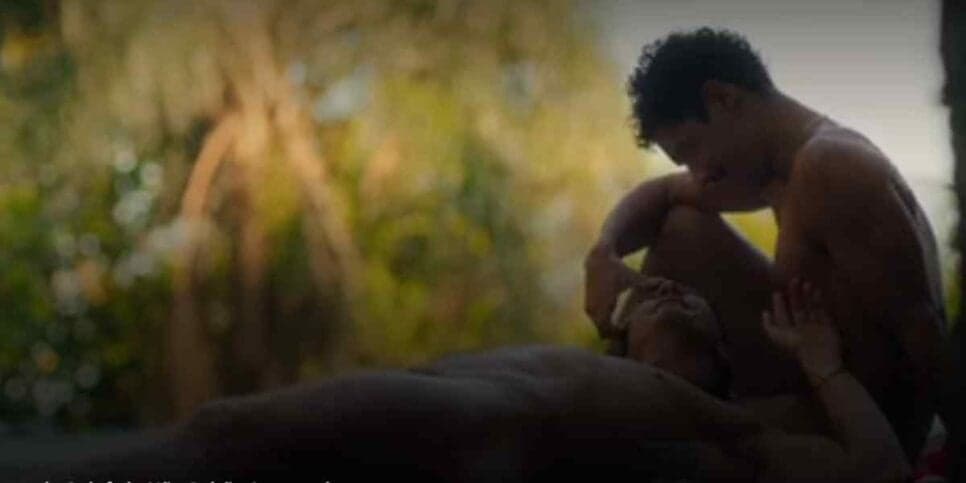 Johnny Massaro e Igor Fernandez em Máscaras de oxigênio não cairão automaticamente (Foto: Reprodução / HBO Max) Johnny Massaro e Igor Fernandez em Máscaras de oxigênio não cairão automaticamente (Foto: Reprodução / HBO Max)