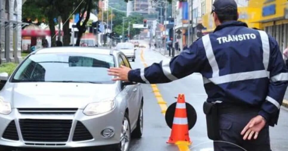 Informe do Detran chega com proibição, multa e 5 pontos na CNH para quem cometer essa infração em setembro