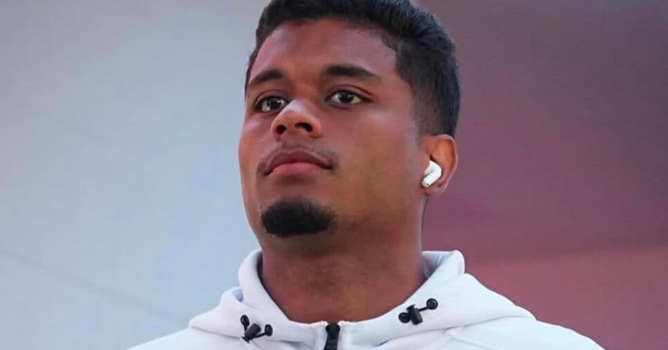 Botafogo avalia a contratação do volante Charlys, que atua no Reggiana, clube da 2ª divisão italiana (Foto: Reprodução - Instagram) Botafogo avalia a contratação do volante Charlys, que atua no Reggiana, clube da 2ª divisão italiana (Foto: Reprodução - Instagram)