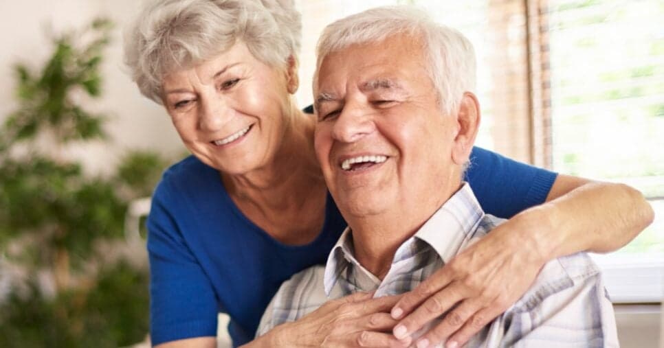 Acabou: Idosos com 60 anos ou mais são comunicados e estão isentos de usar este documento
