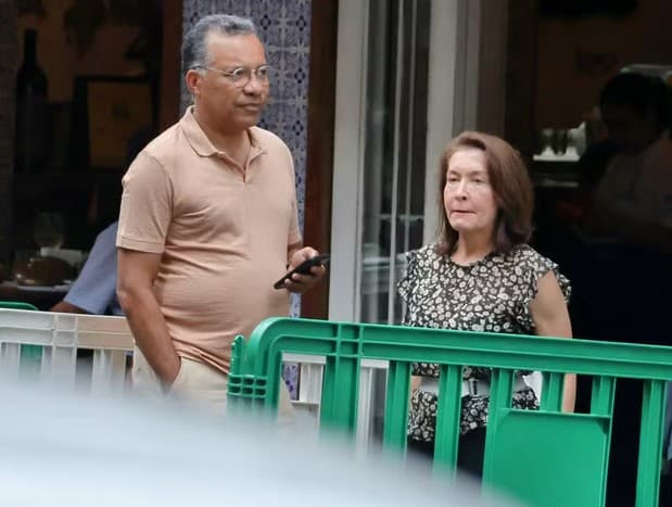 Heraldo Pereira e a esposa, Cecilia Maia (Foto: Reprodução / Dan Delmiro / AgNews)
Heraldo Pereira e a esposa, Cecilia Maia (Foto: Reprodução / Dan Delmiro / AgNews)